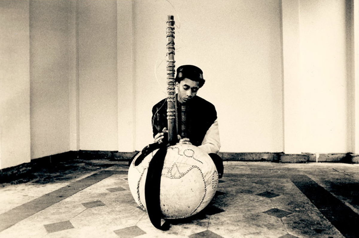 Tunde Jegede. Golders Hill Park, London.